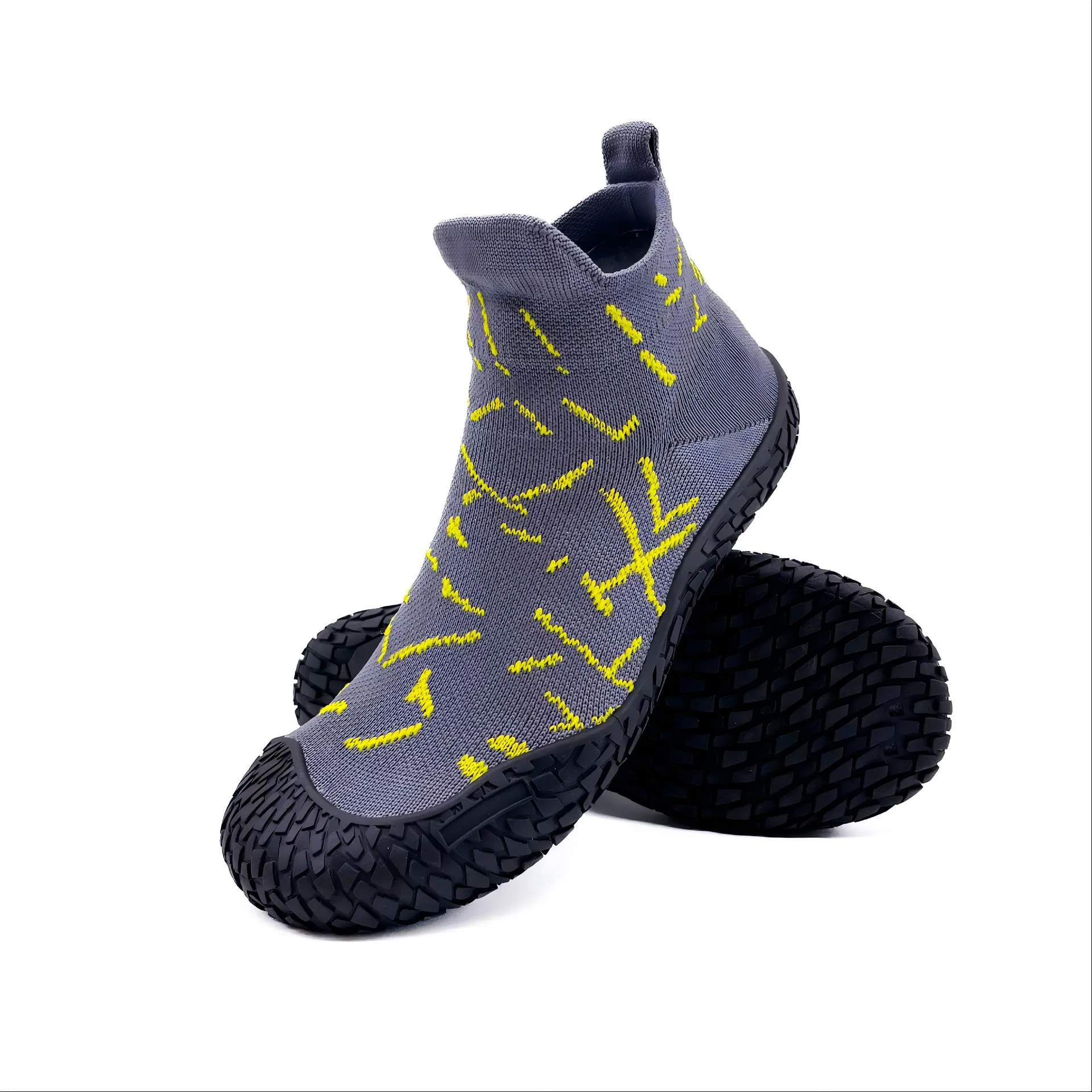 Barefoot Shoes Water Shoes Men Women Beach Swim Aqua Barefoot Ultra-Light Indoor Shoes with Drainage Holes, Silent &amp; Perfect for Yoga
