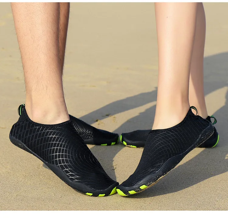 Customizable Slip-on Breathable Rubber Midsole Water Shoes for Women
