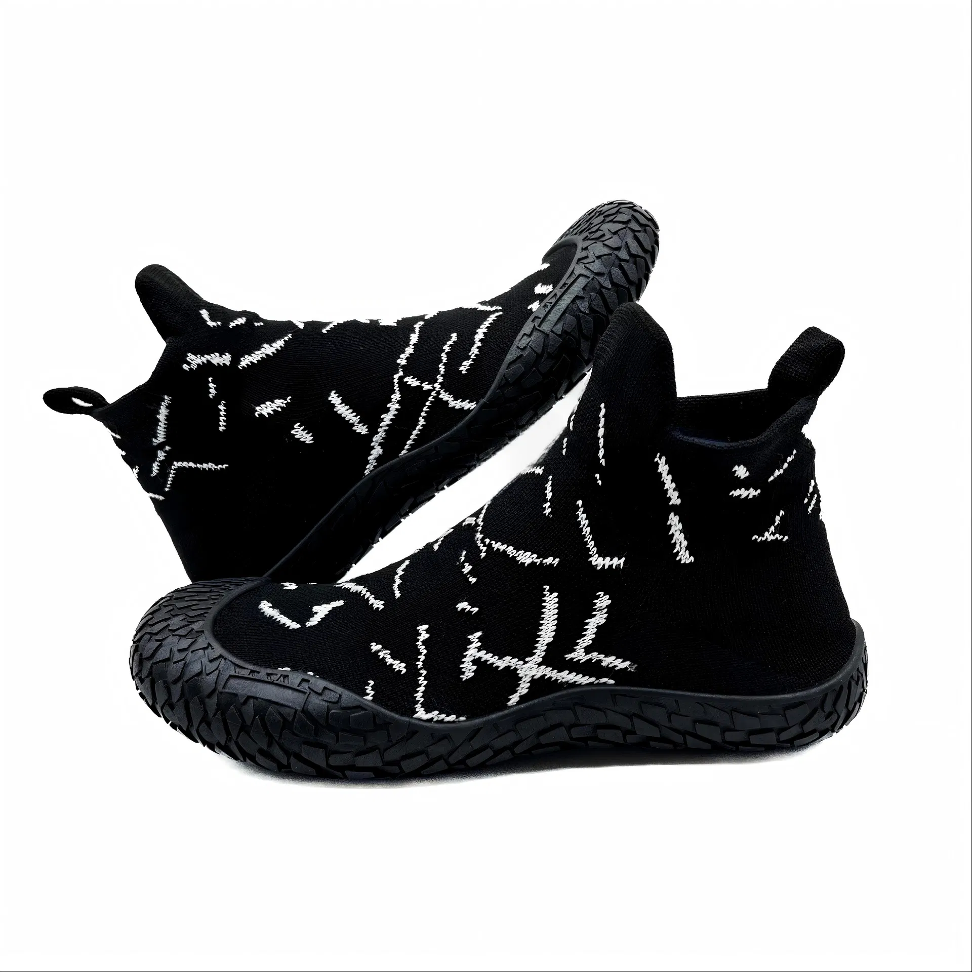 Barefoot Shoes Water Shoes Men Women Beach Swim Aqua Barefoot Ultra-Light Indoor Shoes with Drainage Holes, Silent &amp; Perfect for Yoga