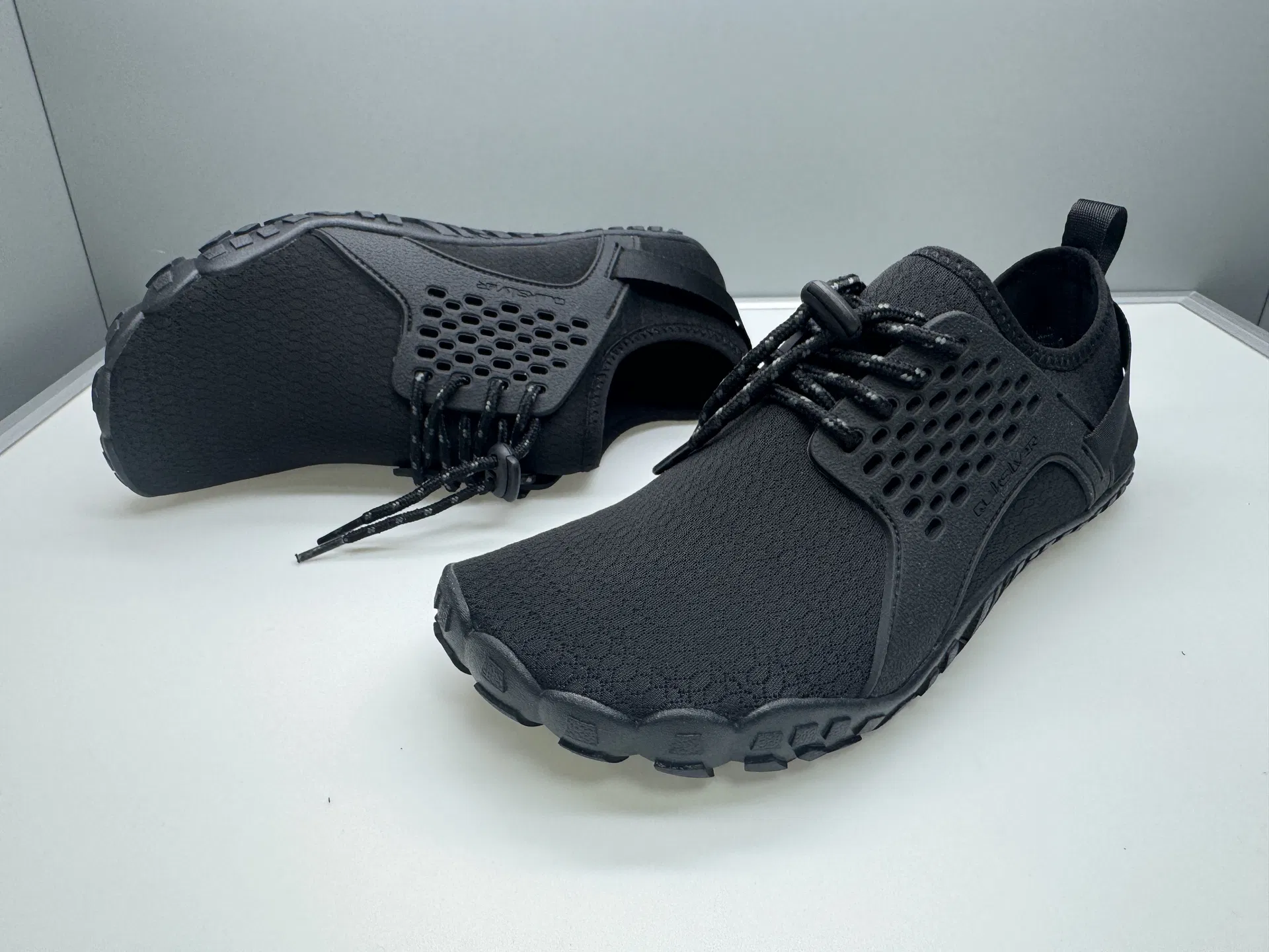 Water Shoes for Women and Men Fitness Shoes OEM Quick-Dry Amphibious Shoes with Silent Sole Beach &amp; Indoor Training Dual Purpose
