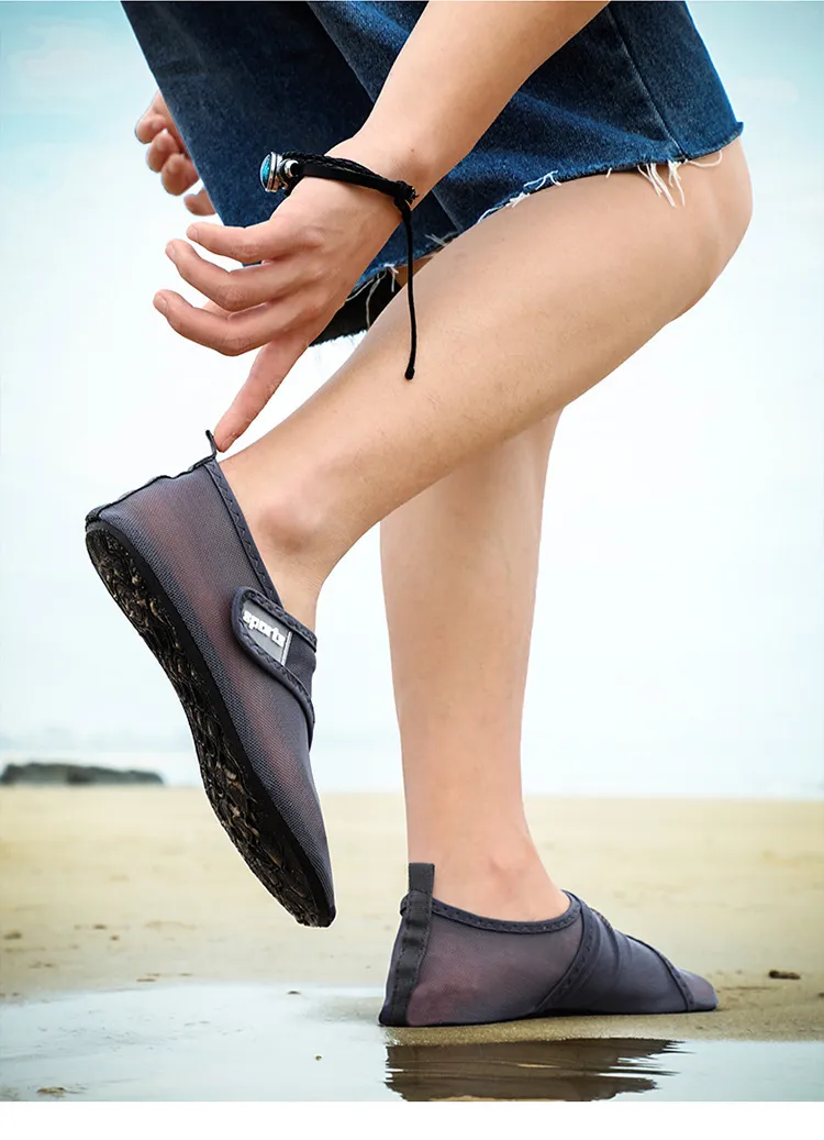 Customizable Slip-on Breathable Rubber Midsole Shoes for Active Men